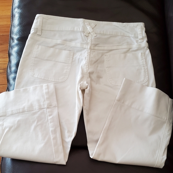 Burberry Women White Cropped/Capri Pants Size 4. - Picture 5 of 16
